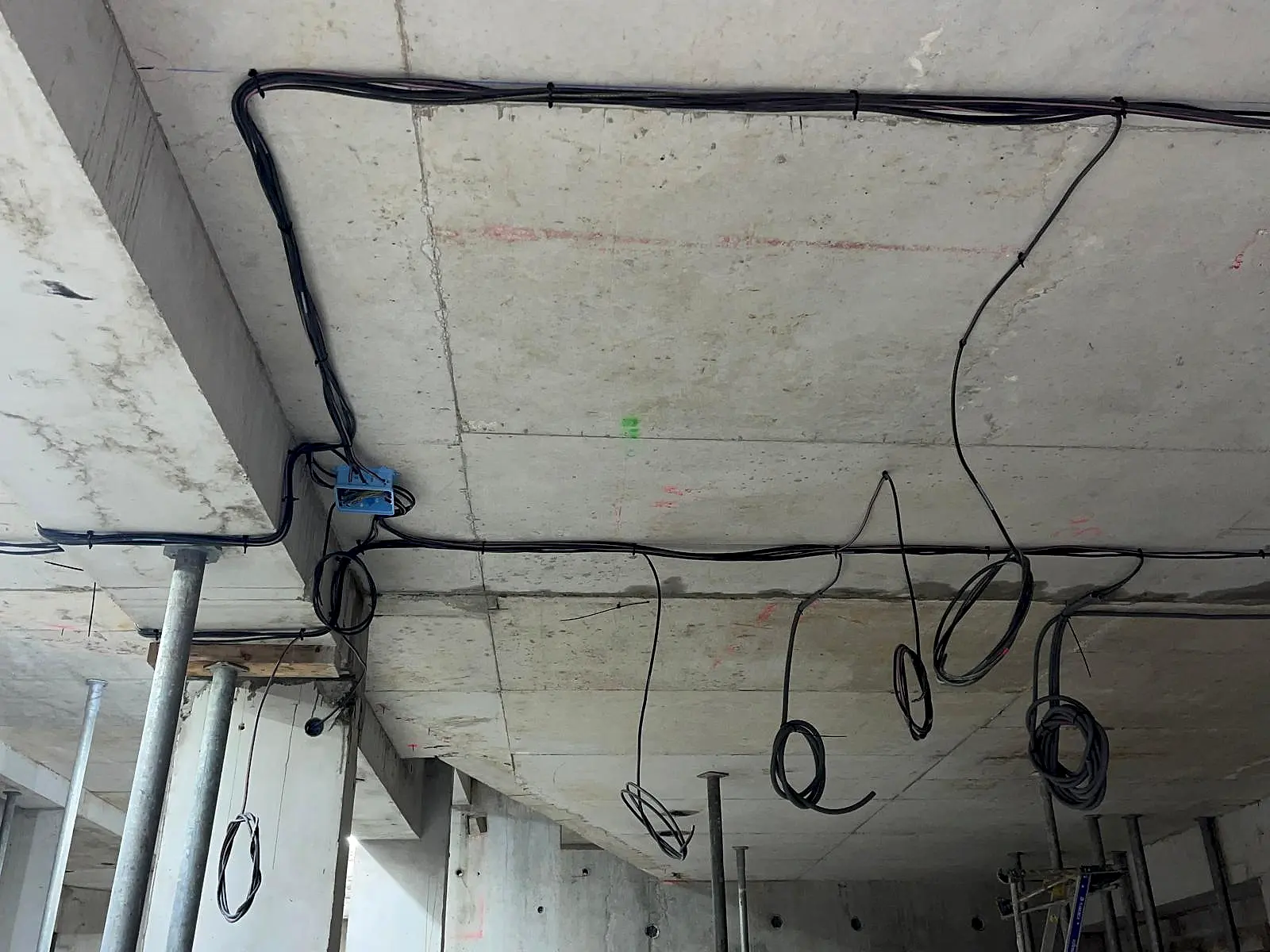 Éclairage et courants faibles — chantier BAT-ELECTRIQUE 5
