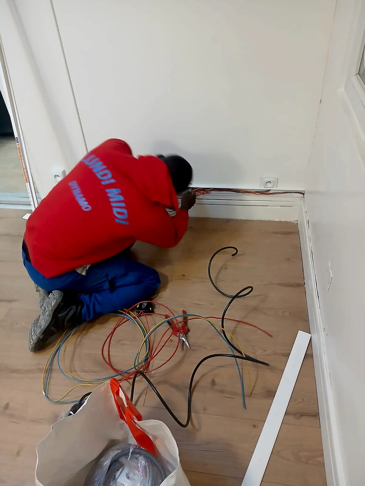 Éclairage et courants faibles — chantier BAT-ELECTRIQUE 2